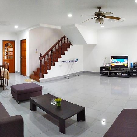Victoria Homestay Sibu - Next To Shopping Complex & Large Car Park Area With Autogate Luaran gambar